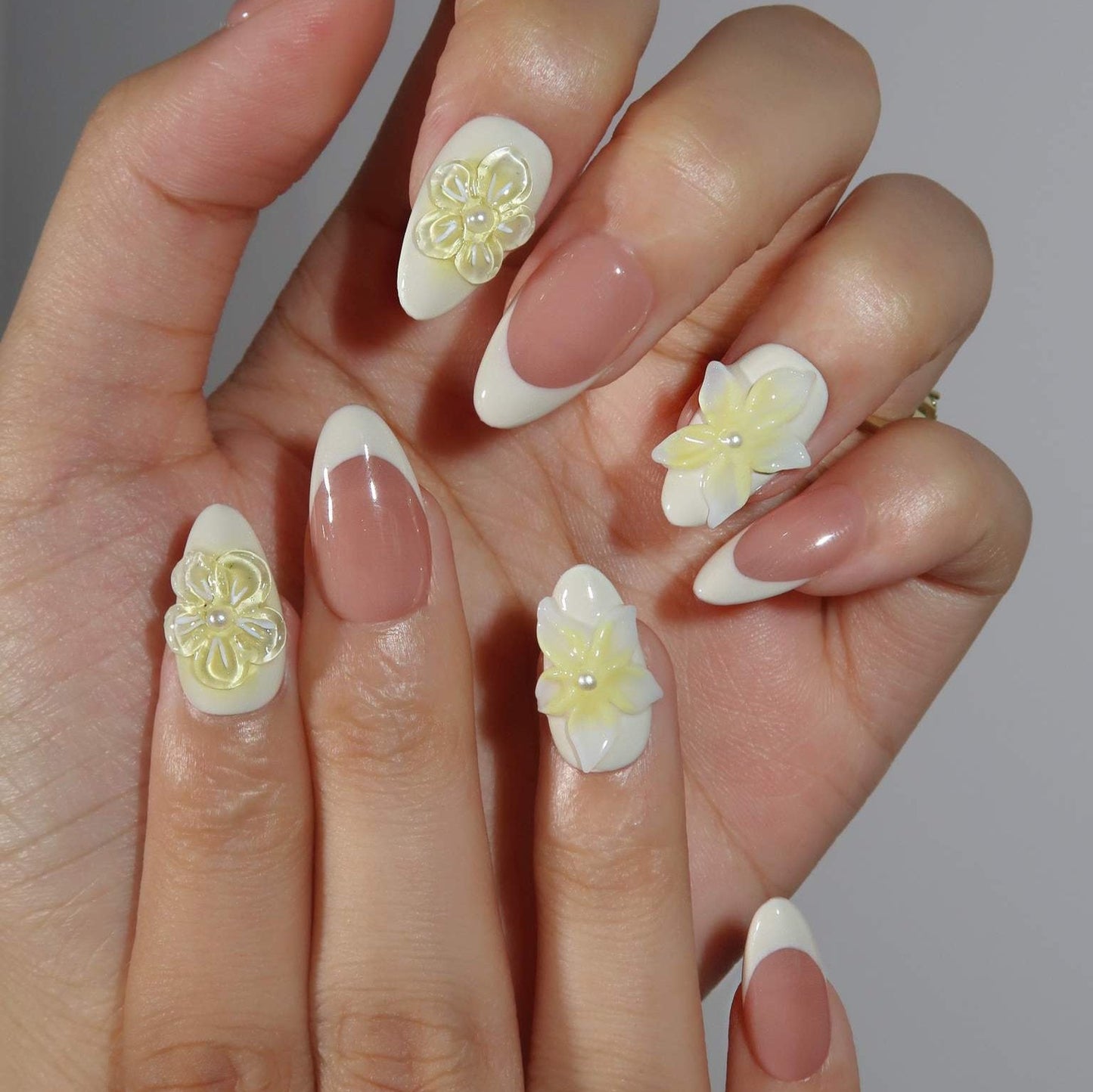 Daisy (Press-On Nails hechas a Mano)