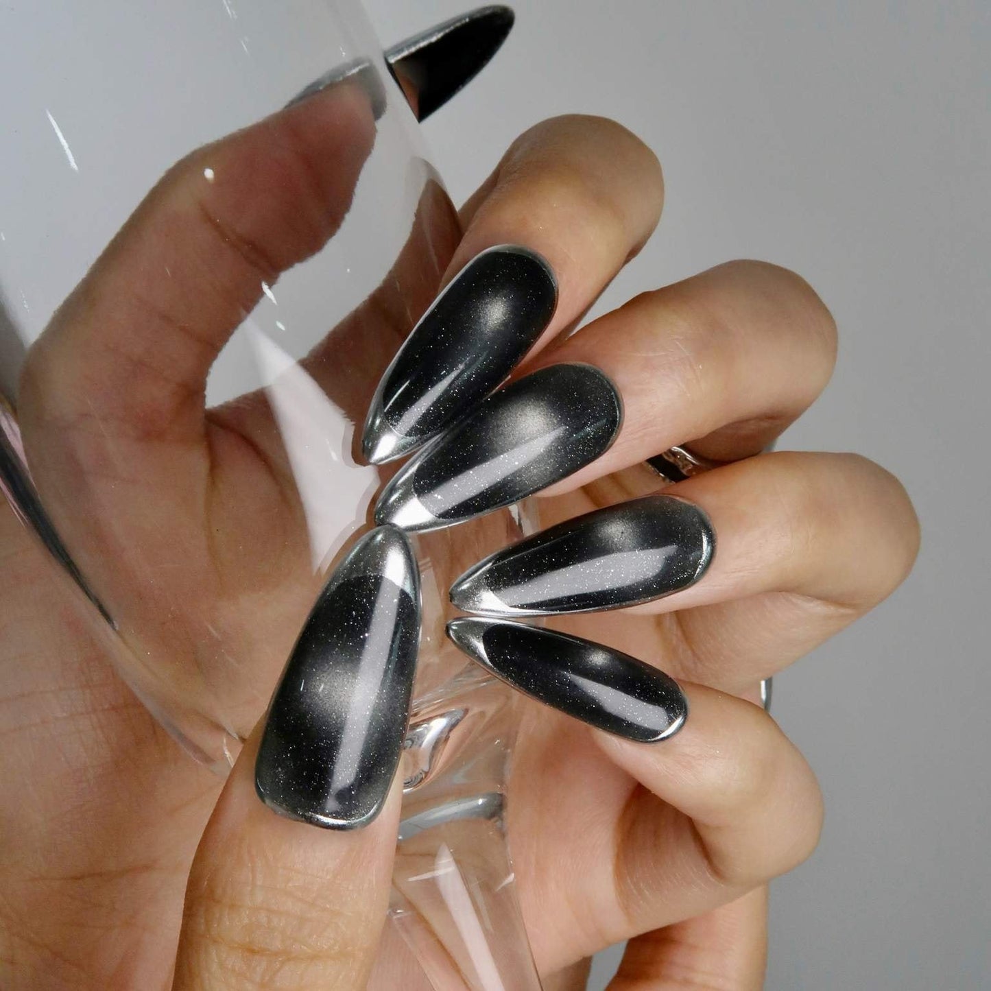 Black Noir (Press-On Nails hechas a Mano) (copia)