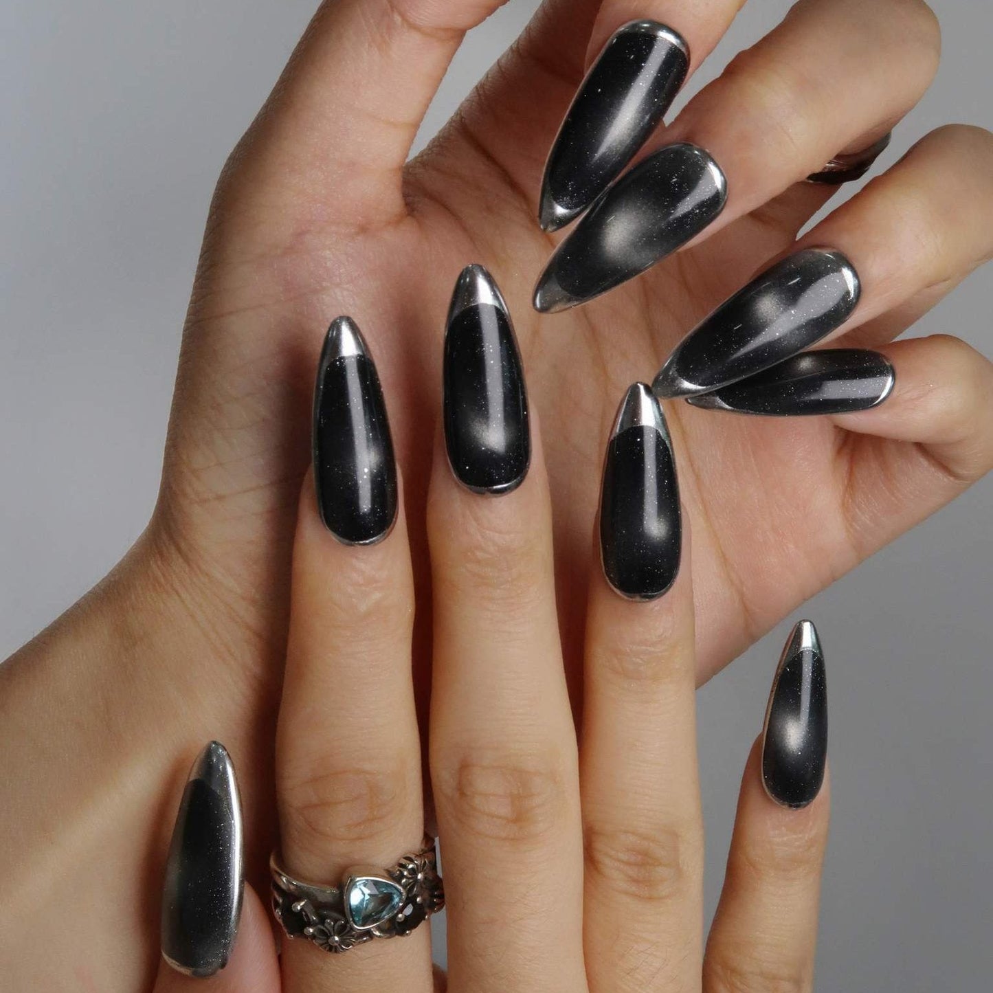 Black Noir (Press-On Nails hechas a Mano) (copia)