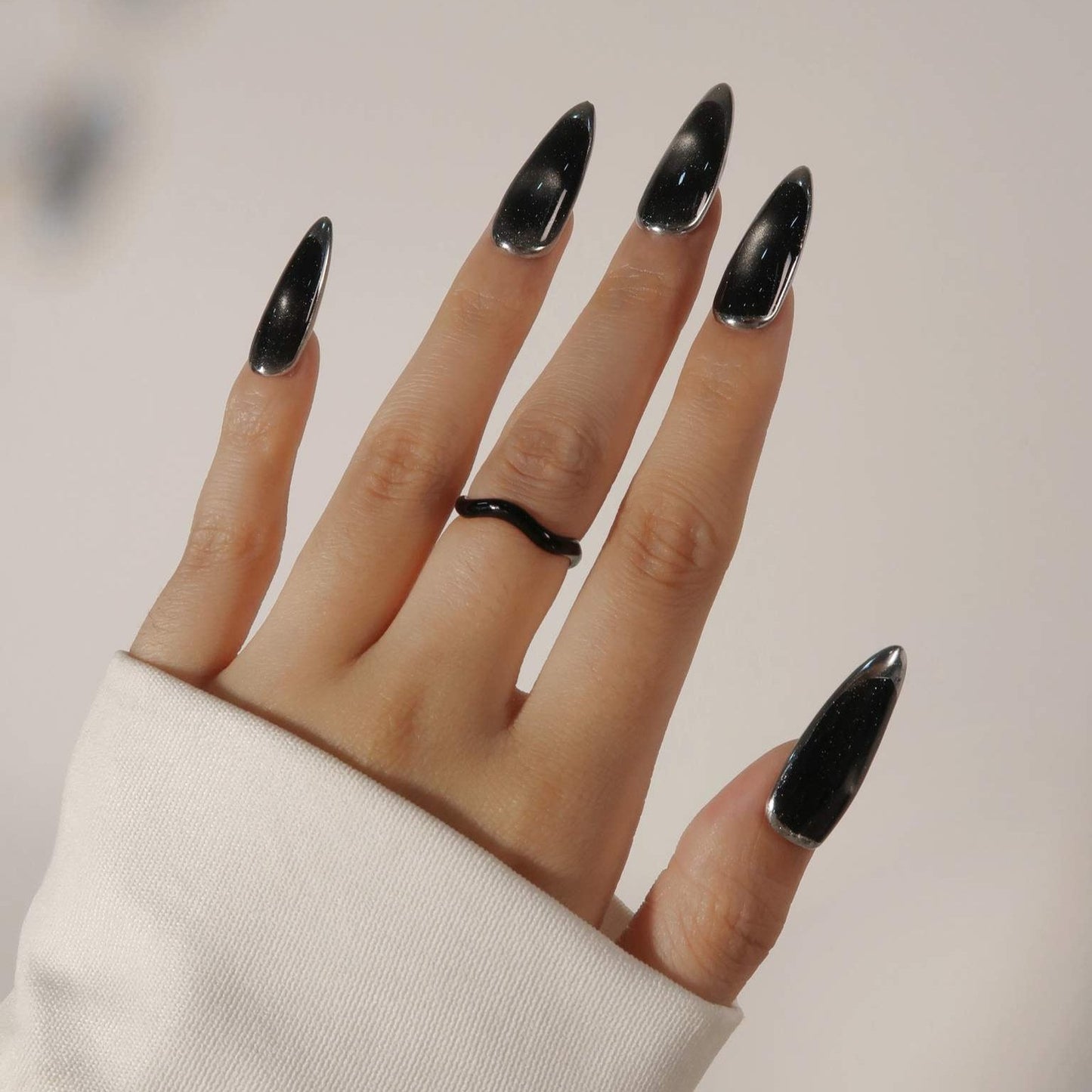 Black Noir (Press-On Nails hechas a Mano) (copia)