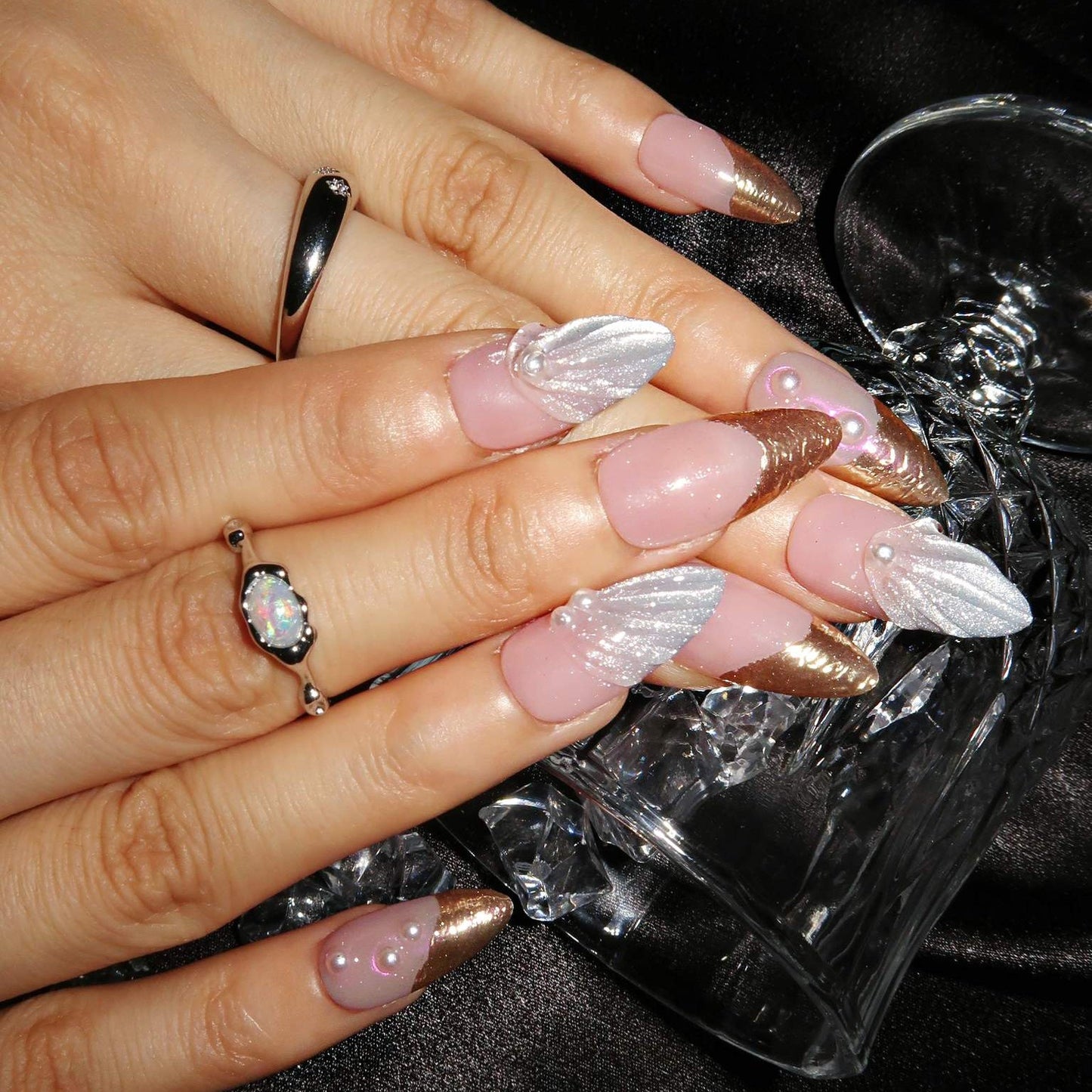 Adara (Press-On Nails hechas a Mano)