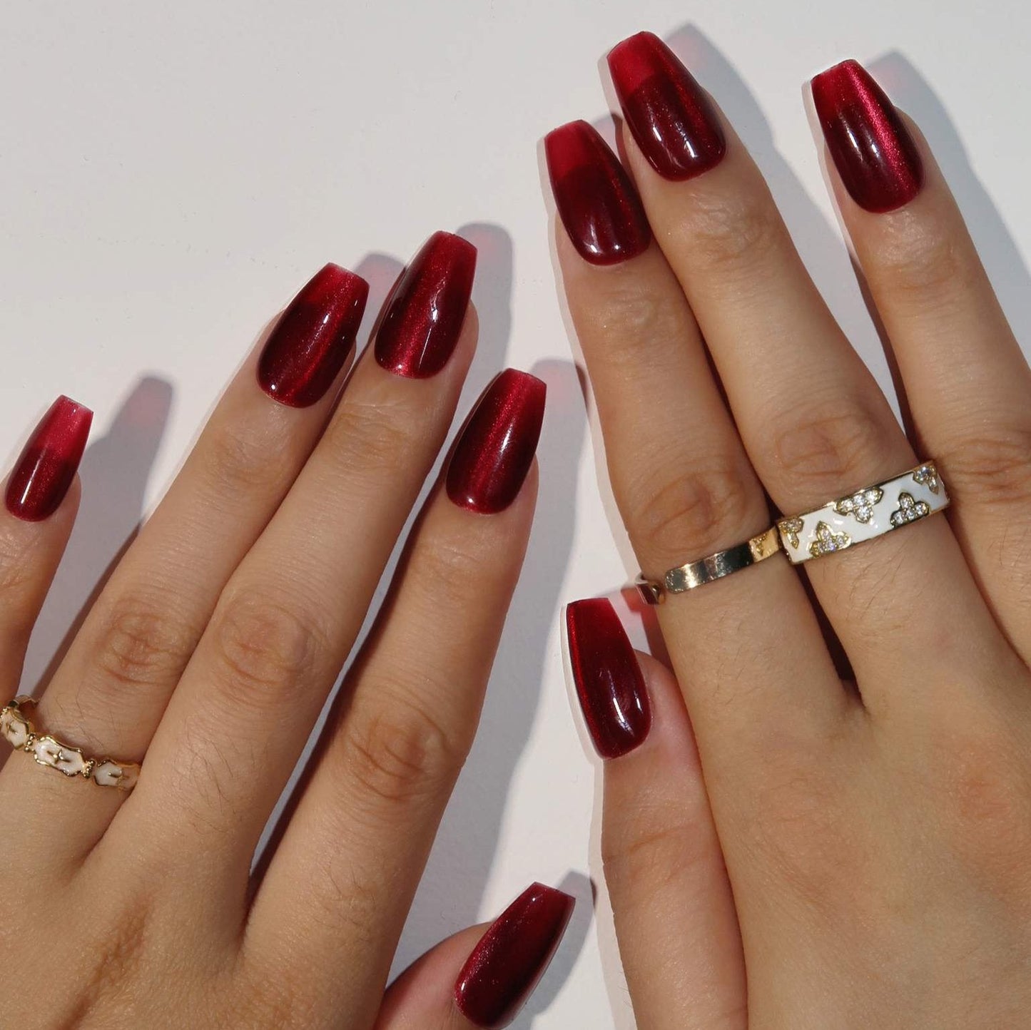 Scarlet (Press-On Nails hechas a Mano)